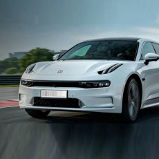 Стекло лобовое в сборе ZEEKR 001