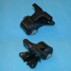 Опора двигателя левая