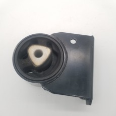 опора двигателя передняя