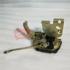 замок двери задней левый