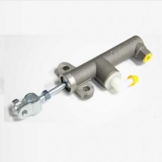 Цилиндр сцепления главный