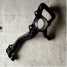 Кулак поворотный левый